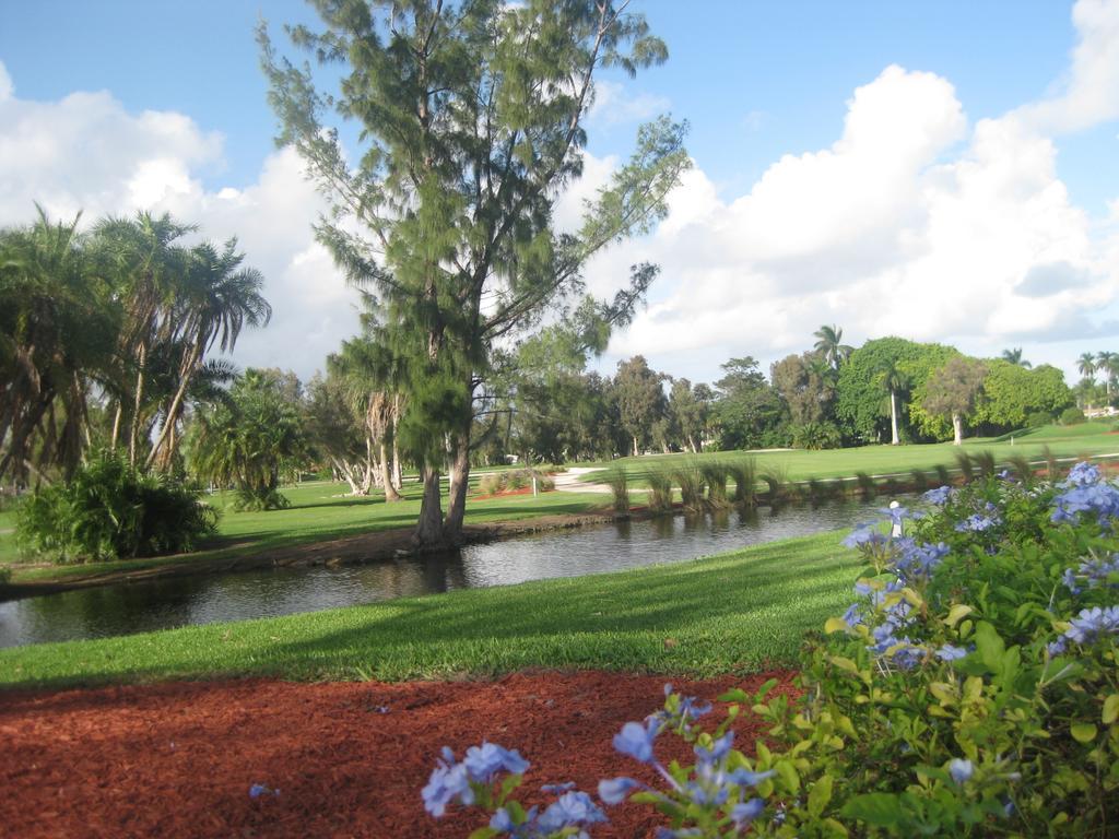 Hollywood Beach Golf Resort Luaran gambar