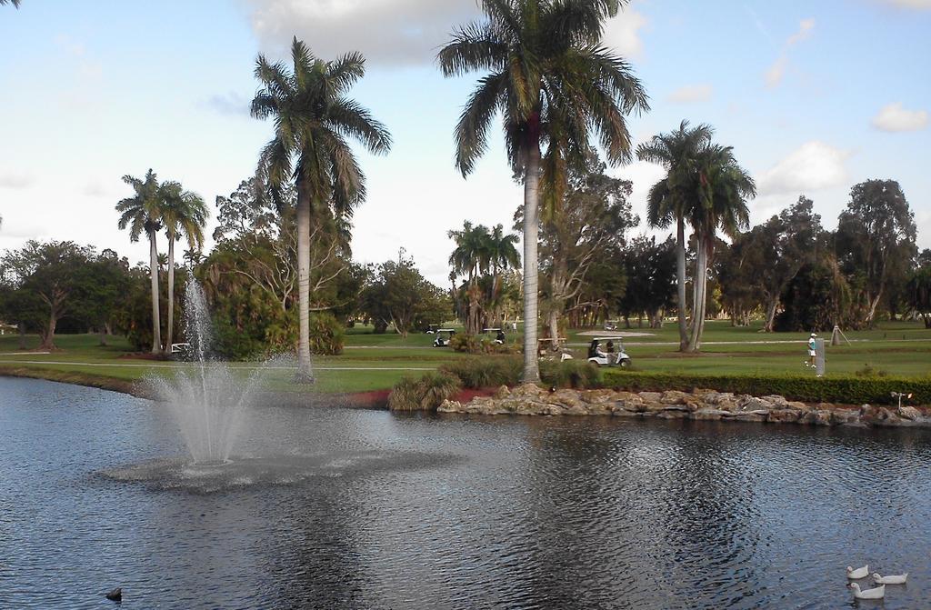 Hollywood Beach Golf Resort Luaran gambar