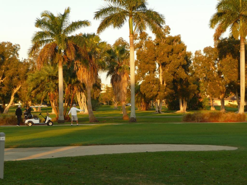 Hollywood Beach Golf Resort Luaran gambar
