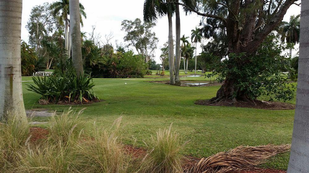 Hollywood Beach Golf Resort Luaran gambar